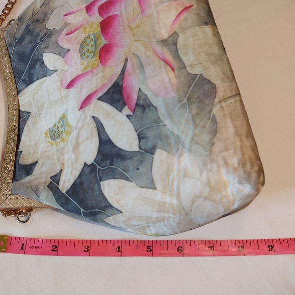 Vintage Lotus Asian Patterned Kiss Lock Women's Bag With Chain - Picture 13 of 15